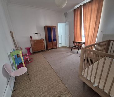 Location Maison 7 pièces 209m² - Photo 5