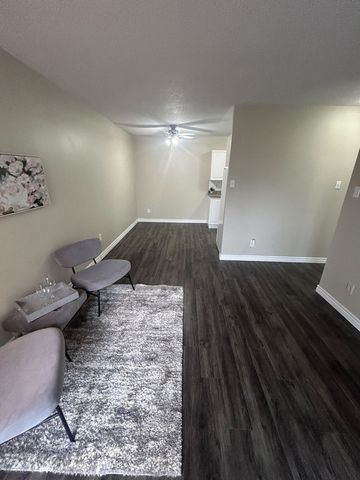 Tillson Apts 4 - Photo 3