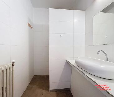 Ruim appartement met 2 terrassen nabij het centrum van Oostkamp - Foto 1