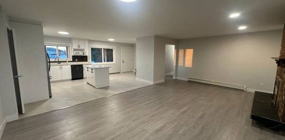 Country Living with 2 Kitchens - Photo 2