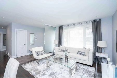 For Lease - 2 Groveland Crescent, Toronto, Ontario - Photo 2