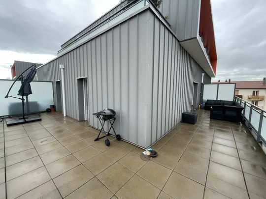 T3 Meublé + Terrasse + Garage à Villeurbanne – 1 150 € CC Villeurbanne (69100) Le bien en vidéo - Photo 1