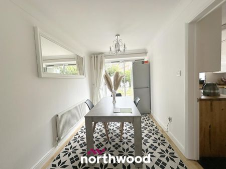 3 bedroom detached house to rent - Photo 3