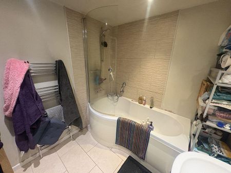 1 bedroom property to rent - Photo 3