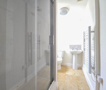 2 bedroom flat to rent - Photo 6