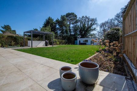 5 bedroom detached house to rent - Photo 4