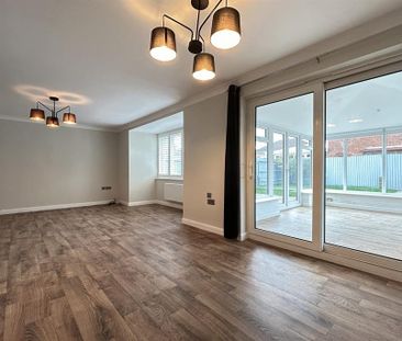 3 bedroom detached house to rent - Photo 2