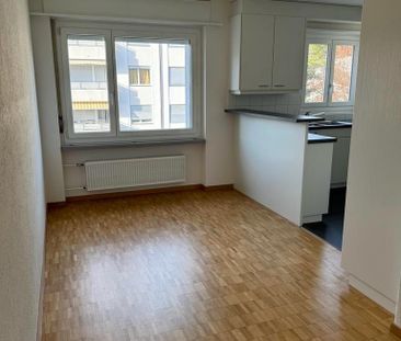 Rent a 4 ½ rooms apartment in Buchrain - Photo 3