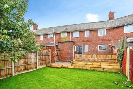 3 bedroom terraced house to rent - Photo 5