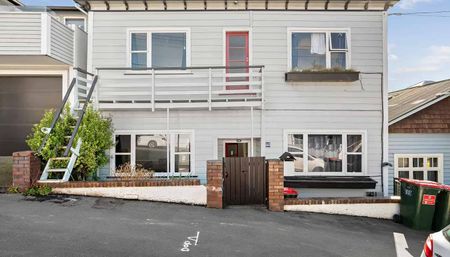 11-Bedroom House for Rent – 58 Thompson Street - Photo 5