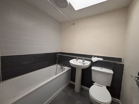 Lodge Road, Rugeley, WS15, Property for rent - Photo 4