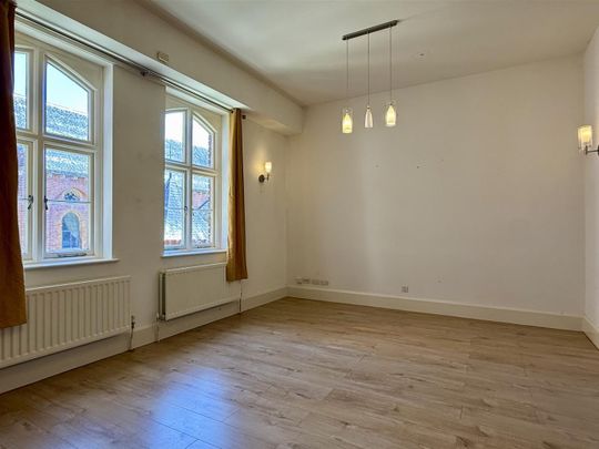Frome Court, Bartestree - Photo 1