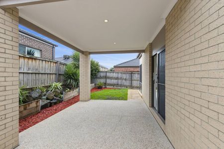 SITUATED IN POPULAR ARENA ESTATE..IS THIS SOUGHT AFTER 4 BEDROOM FAMILY HOME... - Photo 5