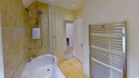 3 bedroom semi-detached house to rent - Photo 5