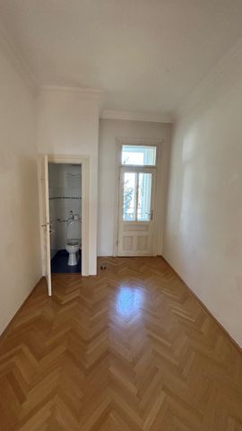 Altbauwohnung Nähe Landesregierung! - Photo 3