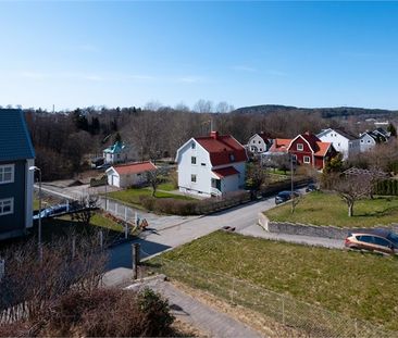 Carlsteins väg, Partille - Foto 1