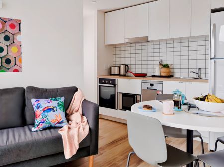 3 Bedroom Apartment - Photo 3