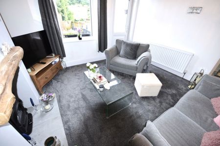 2 bedroom House in South View, Leeds - Photo 3