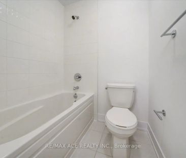 Condo Townhouse For Lease | E9033646 - Photo 2
