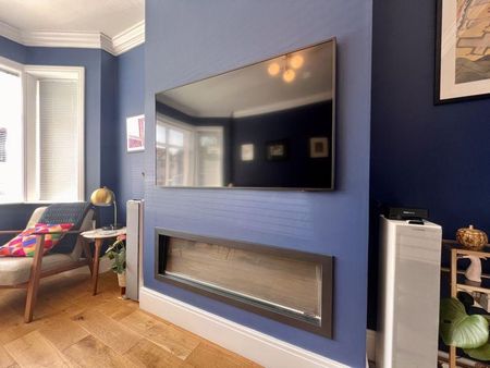 3 bedroom detached house to rent - Photo 2