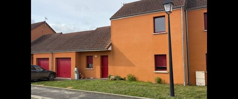 Location Maison 4 pièces 82 m² Neuvy-Saint-Sépulchre - Photo 1