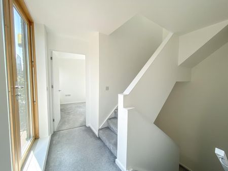 4 bedroom detached house to rent - Photo 5
