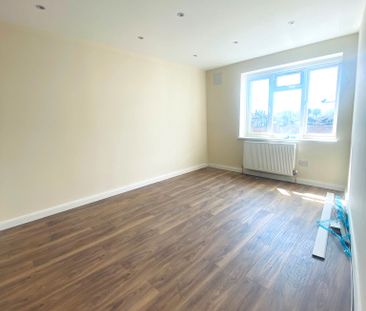 1 Bed Flat- TO LET- Northwood Hills-HA6 - Photo 2