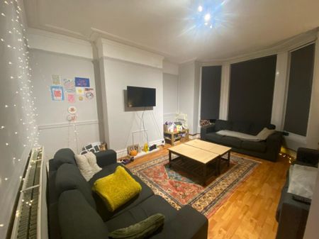 54a St Michaels Road, Leeds, LS6 3BG - Photo 4