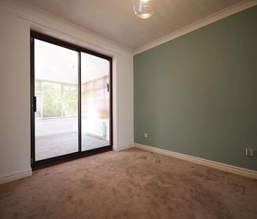 5 Bedroom Detached To Let - Photo 1