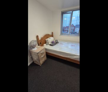 Room in a Shared Flat, Birmingham, B12 - Photo 6