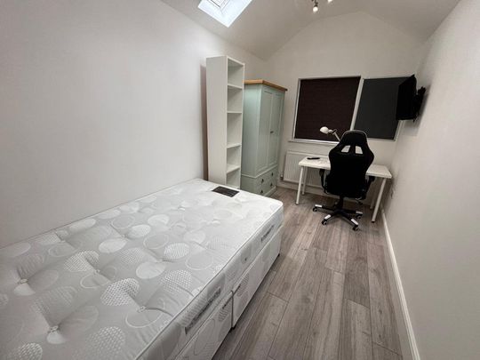 97 Leopold Street - Ultra Modern 4 Bed Loughborough - Photo 1