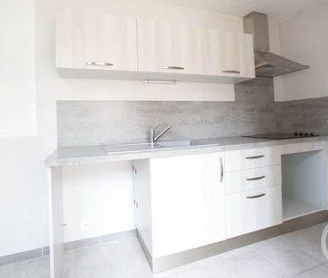 Location Appartement 2 pièces 50m² TROYES 10000 - Photo 2