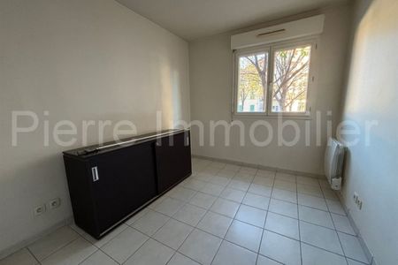 T2 PROCHE CENTRE VILLE +GARAGE - Photo 2