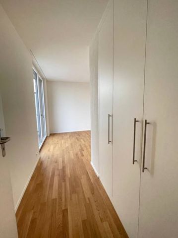 2.5 Zimmer, 76 m², 5. Stock - Photo 4