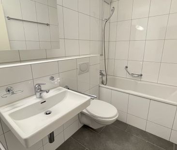 Familienwohnung an ruhiger Seitenstrasse - Photo 1