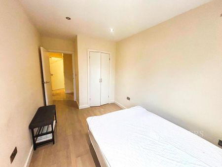1 bedroom apartment to rent - Photo 2