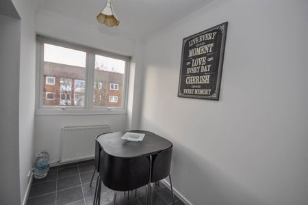 2 bed apartment to rent in Craster Square, Gosforth, NE3 - Photo 3