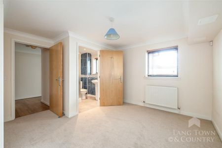 2 bedroom apartment to rent - Photo 4