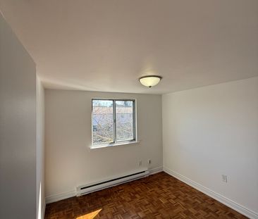 For Lease - 7555 Goreway Drive Unit# 266, Mississauga, Ontario - Photo 4