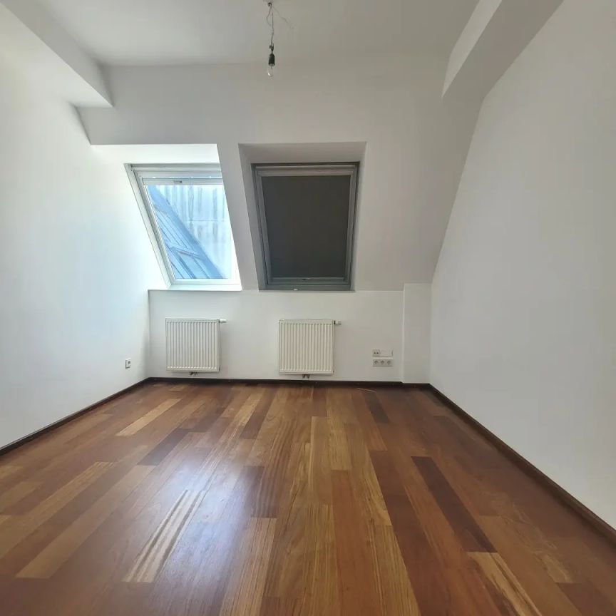 Großzügig angelegte Dachgeschoss Maisonette mit ca. 70qm Terrasse - Photo 1