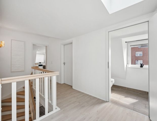 Freistehendes und effizientes Einfamilienhaus in hochwertiger Ausstattung auf großzügigem Grundstück - Photo 1