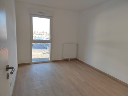Location Appartement 3 Pièces 60 m² - Photo 2