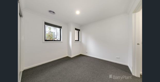 Modern Terrace Living with Light, Space and Everyday Convenience - Photo 1