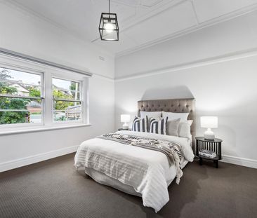 2A Grandview Avenue, Glen Iris VIC 3146 - House For Rent | Domain - Photo 1