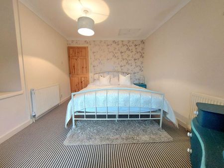 2 bedroom cottage to rent - Photo 2