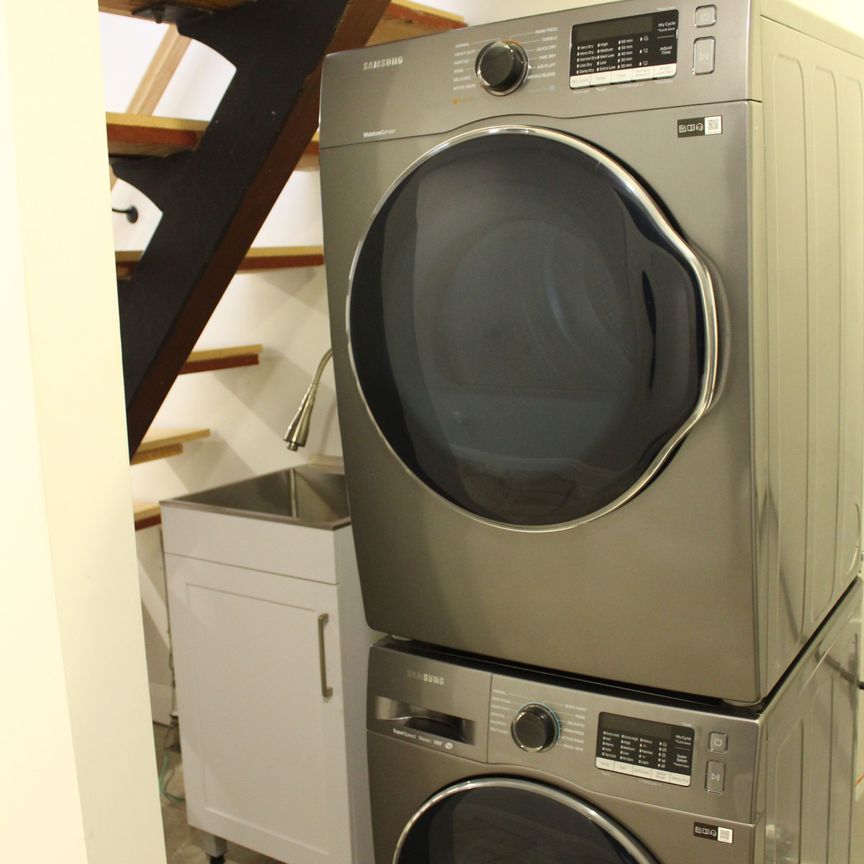 For Lease - 9 Farley Crescent Unit# Lower Level, Toronto, Ontario - Photo 1