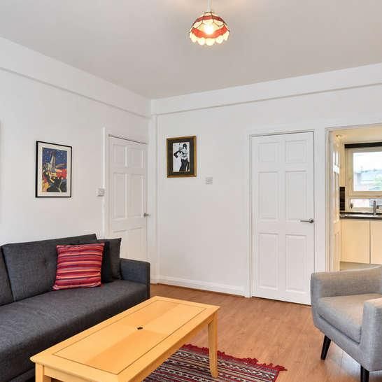 Neckinger Estate, London, SE16 - Photo 1