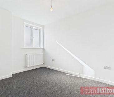 Warren Way, Brighton - Photo 1