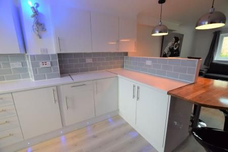 6 Bedroom Student Home - Regency Place - Photo 5