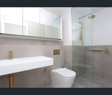 Contemporary Living with Resort-Style Facilities - Photo 6